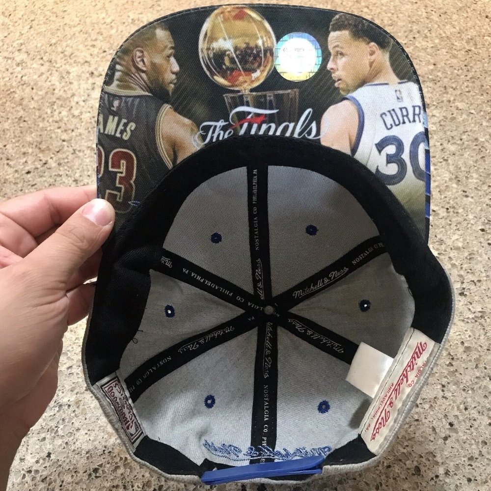 Golden State Warriors Snapback Embroidered Bill Mitchell & Ness NBA Final Hat - Picture 6 of 8